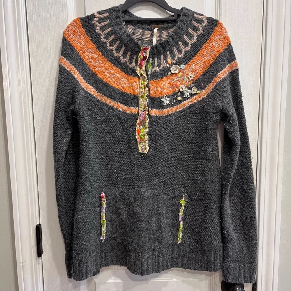 FREE PEOPLE Gray Orange Fair Isle Nordic Wool Blend
Sweater Size Large - Picture 1 of 13